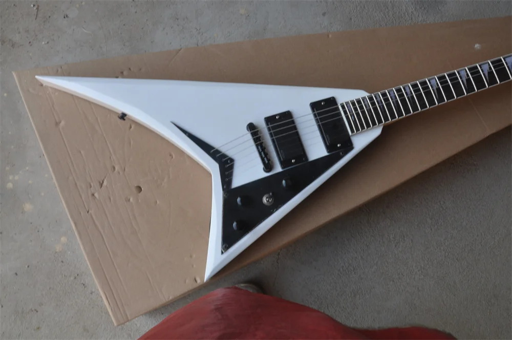 

Китайская гитарная фабрика, под заказ, новая белая электрическая гитара с V-образным ласточкиным хвостом Alien, реальные фотографии детской ги...