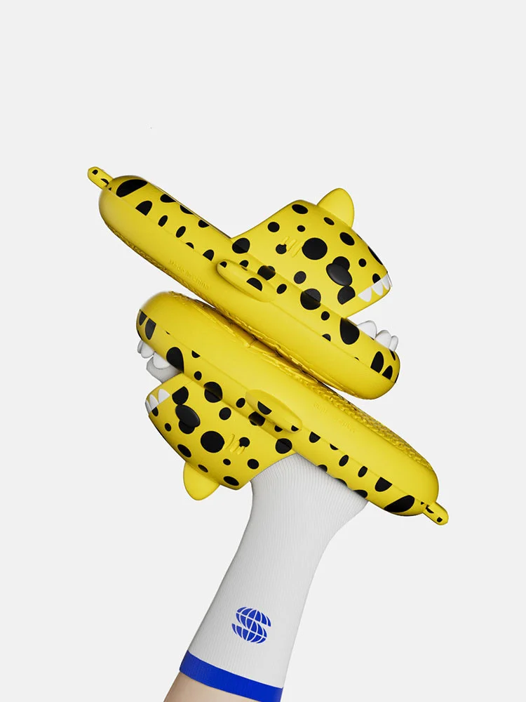 Dot Shark Couple Slippers Women 2023 Summer Indoor Thick Sole Anti Slip Slipper Antibacterial Man Sandals Flip Flops