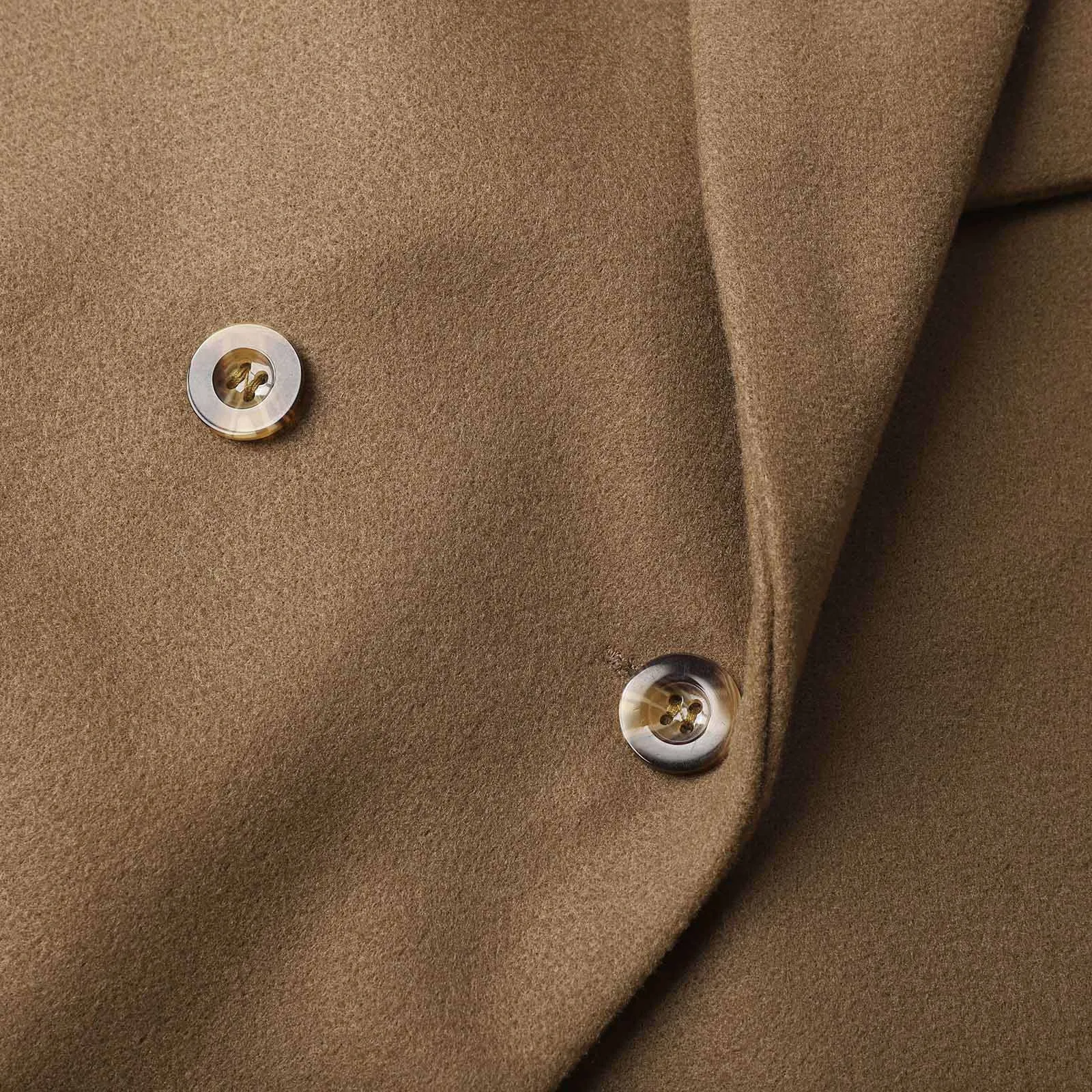 Женское зимнее двубортное шерстяное пальто с длинными рукавами и лацканами