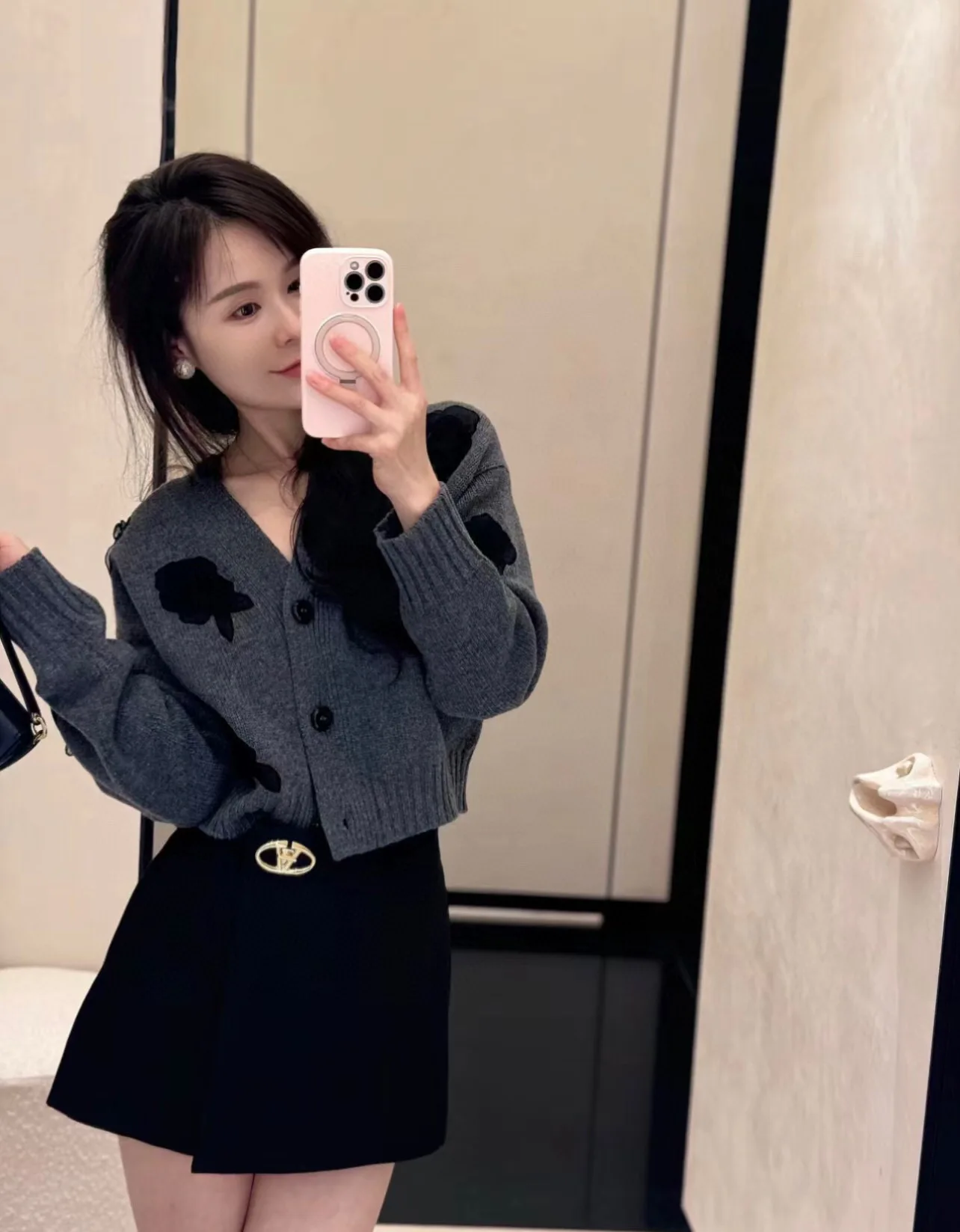 Женский трикотажный кашемировый кардиган подиумный темно-серый короткий свитер