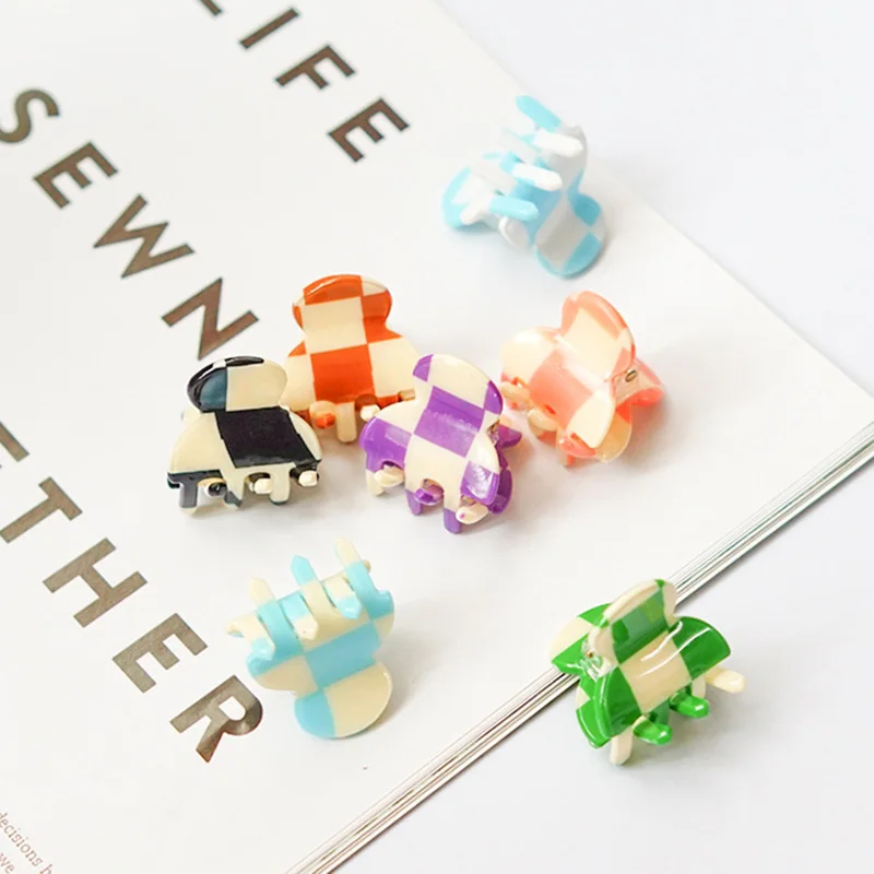 

Женская заколка для волос, маленькая разноцветная клетчатая Заколка-краб в клетку, аксессуар для волос, 2022