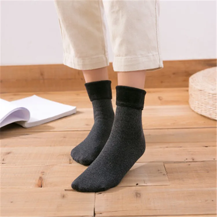 Snow socks can't afford to pilling cotton vertical bar plus velvet thickened ladies autumn and winter floor socks