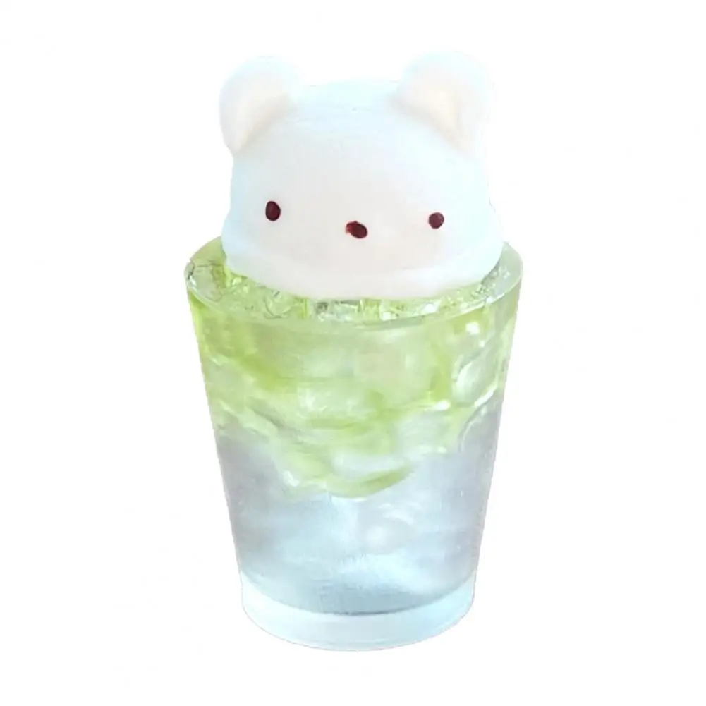 

Миниатюрная статуэтка ледяного напитка с медведем