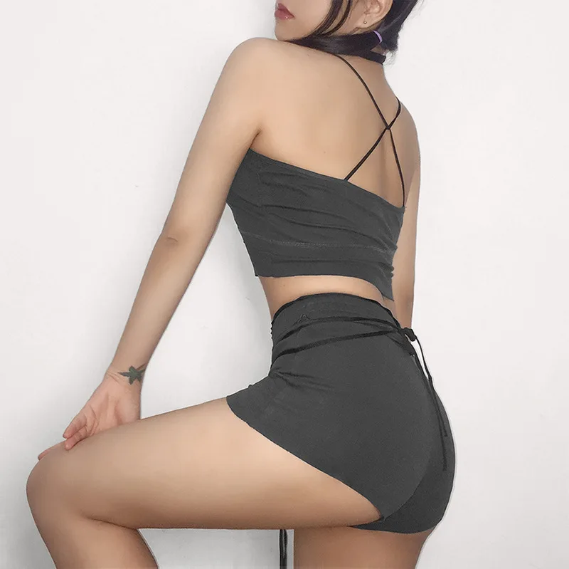 2021 Spring and Autumn Fashion Trend Solid Color Slim Halter Strapless Vest Casual High Waist Bag Hip Shorts Two-piece Female