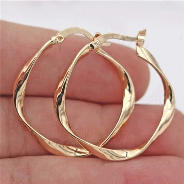 

Fashion Luxury Women Round Wave Earrings Charm Party Earrings Engagement Earrings Romantic Valentine's Day Women Gift Jewelry