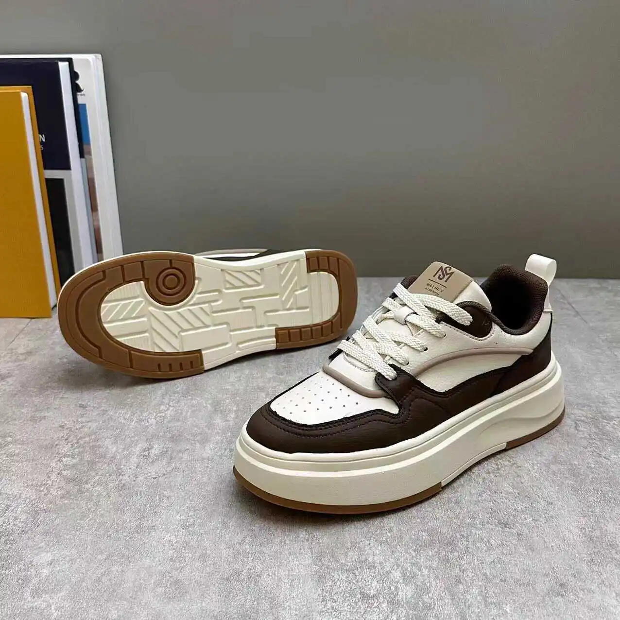 White Shoes Men's 2024 Autumn New Sports Casual Platform Height Increasing Board Fashion Brand All-Match Genuine ... |