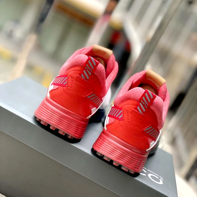 Women‘s Golf Shoes Shock Absorbing Breathable Leather Material Comfortable Non-Slip Spikeless Ladies Shoes Sneakers