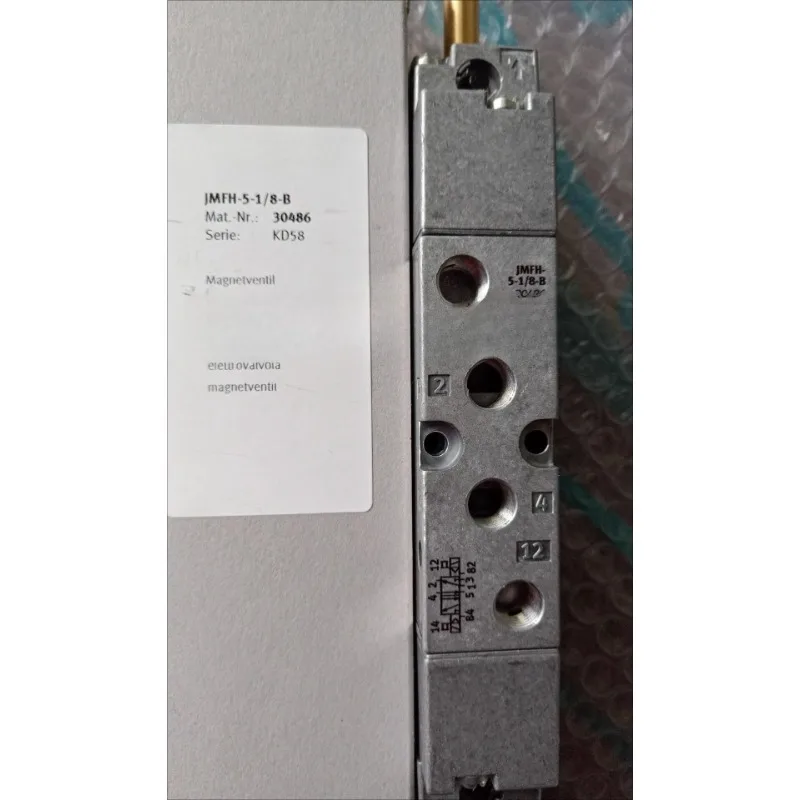 

Детали для электромагнитных клапанов Festo FESTO MVH - 5-1/4 - B - VI 114899