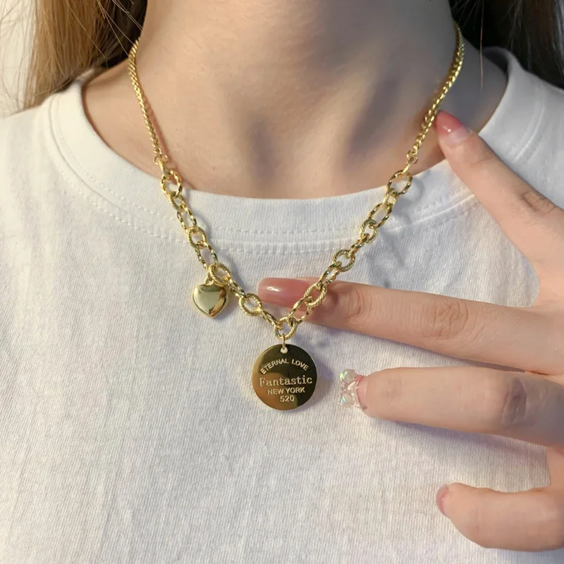 

Round Love Titanium Steel Necklace Women Light Luxury INS Hip Hop Sweater Sweater Chain Jewelry Accessories