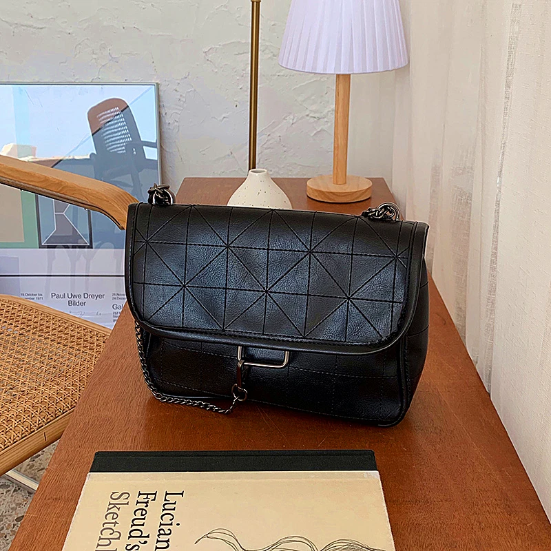 2022 Women's Shoulder Bag Pu Leather Lingge Pattern Women's Straddle Small Bag Brand Designer Simplicity Girl's Purse Handbag