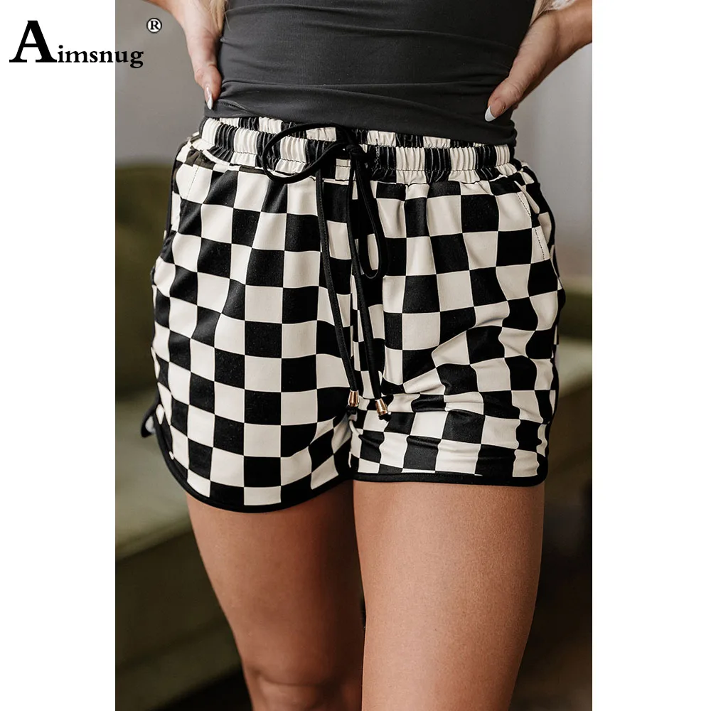 Фото 2025 Women's Stand Pocket Casual Retro Plaid Shorts High Cut Elastic Waist Beach Shorts Women Fashion Disco Short Pants New №2