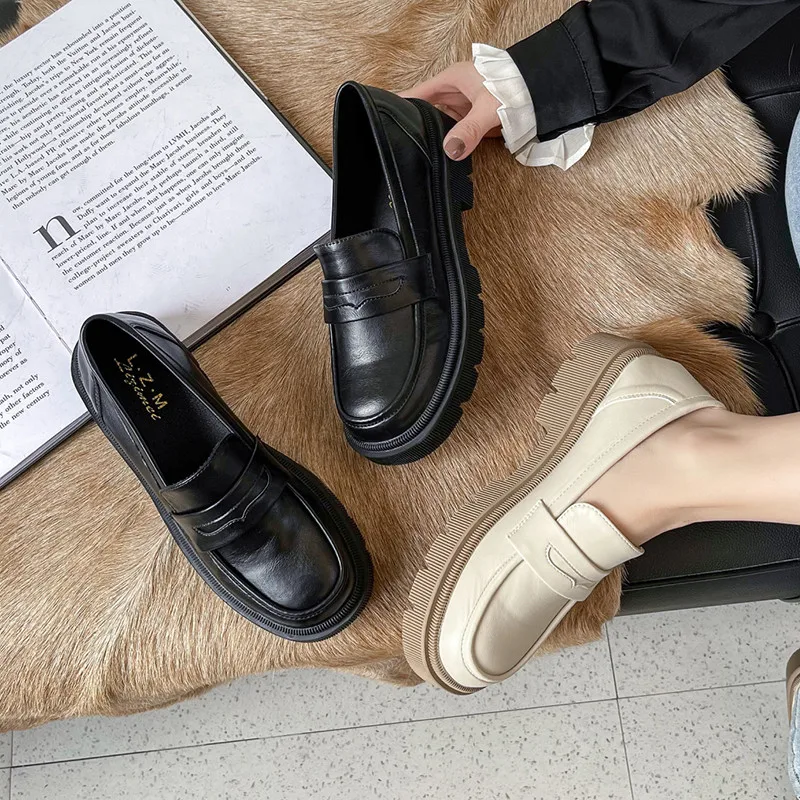 Туфли женские с закрытым носком мягкие кроссовки лоферы мехом оксфорды круглый