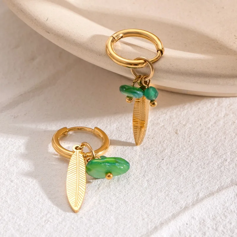 Minar 2024 новые нерегулярные зеленые серьги-кольца с листьями из натурального камня