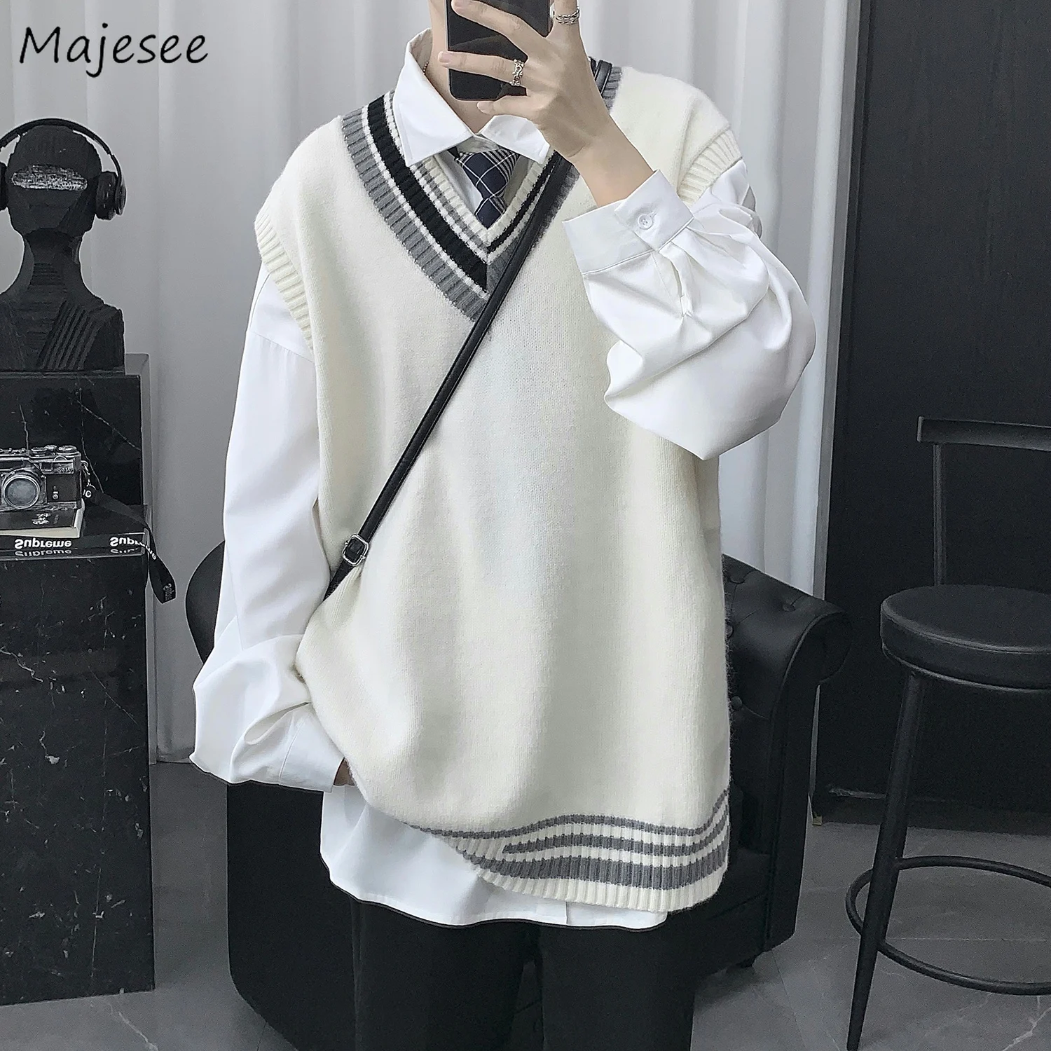 

Oversize Sweater Vests Men Patchwork Preppy Style Couple Soft Knitwear Leisure Hipster Unisex Homme Sleeveless Jumpers All-match