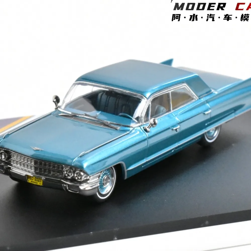 Фото Коллекционная модель автомобиля MK Miniatures 1:64 Compact BEIJING SHOW, сувенирная литая модель №3