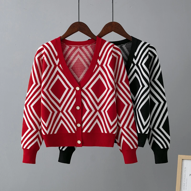 

Vintage Geometric Rhombic Cardigan Sweater Women Autumn Warm Long Sleeve Loose Outerwear Elegant V-neck Chic Knit Top