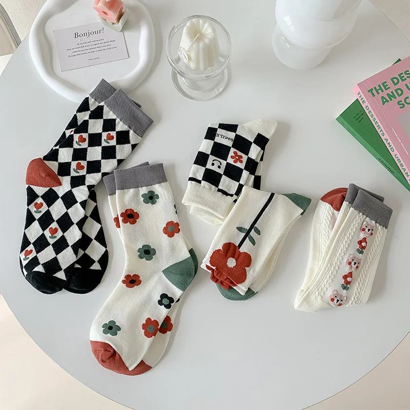 

Симпатичные женские носки из чистого хлопка с цветами, японские кавайные удобные дышащие модные мягкие поглощающие пот носки в стиле преппи для девушек