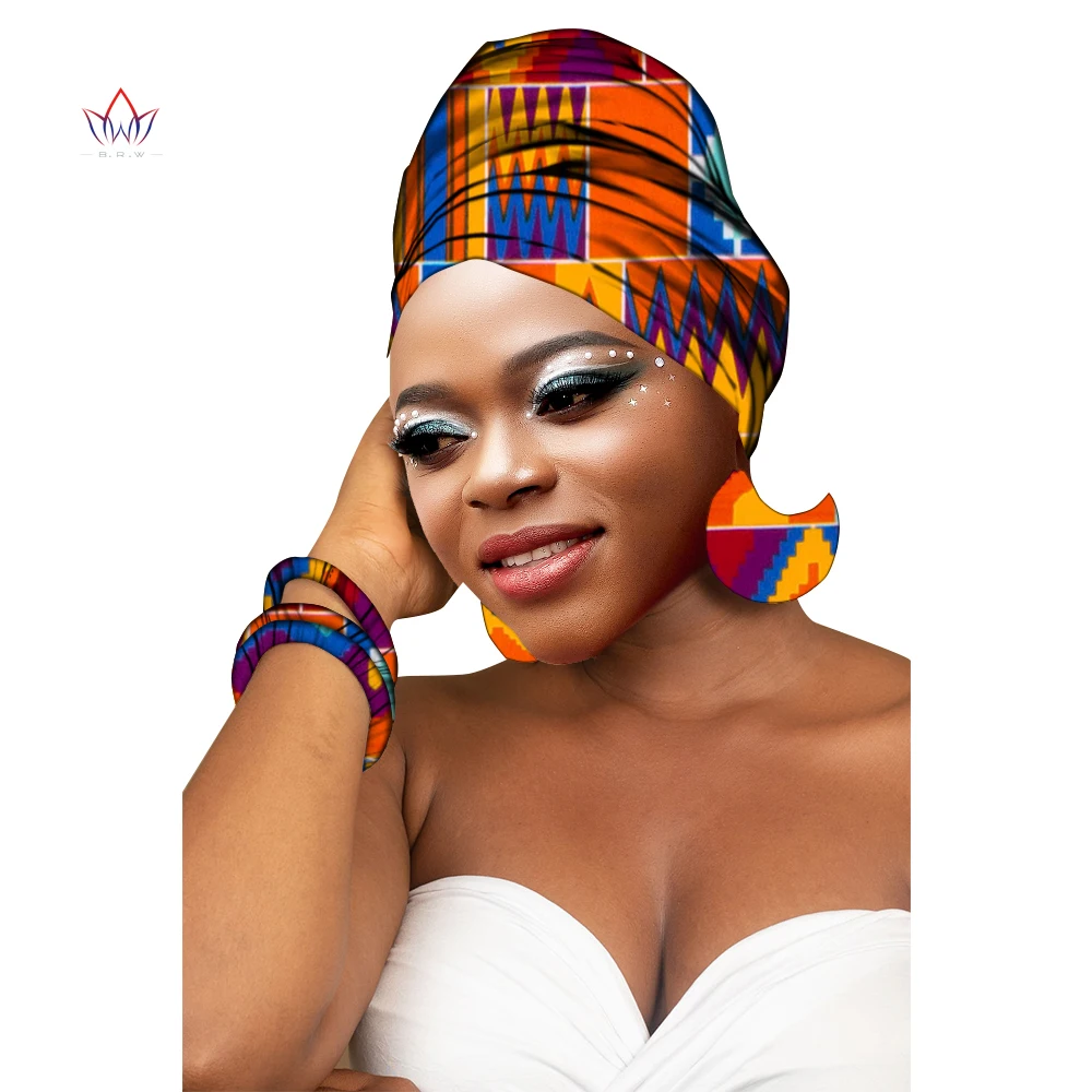 2023 комплект ювелирных изделий из колье серёг и браслета