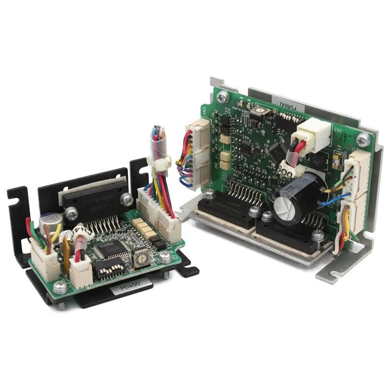 

The stepper driver PDSA-UD-01 can simultaneously control two stepper motors, 2-phase, 6-wire, 3A
