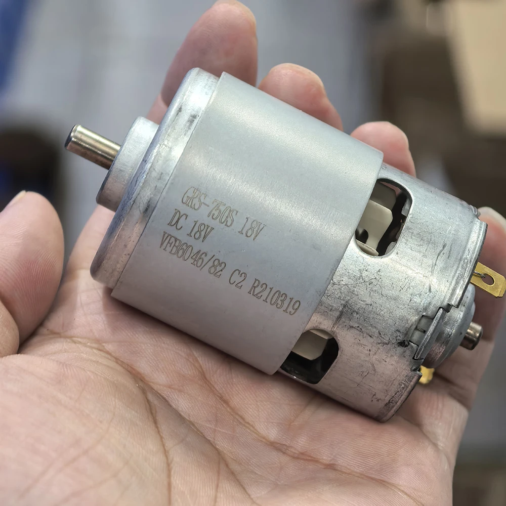 

Двигатель постоянного тока RS-750S-6046/82 12-18В 16000 об/мин