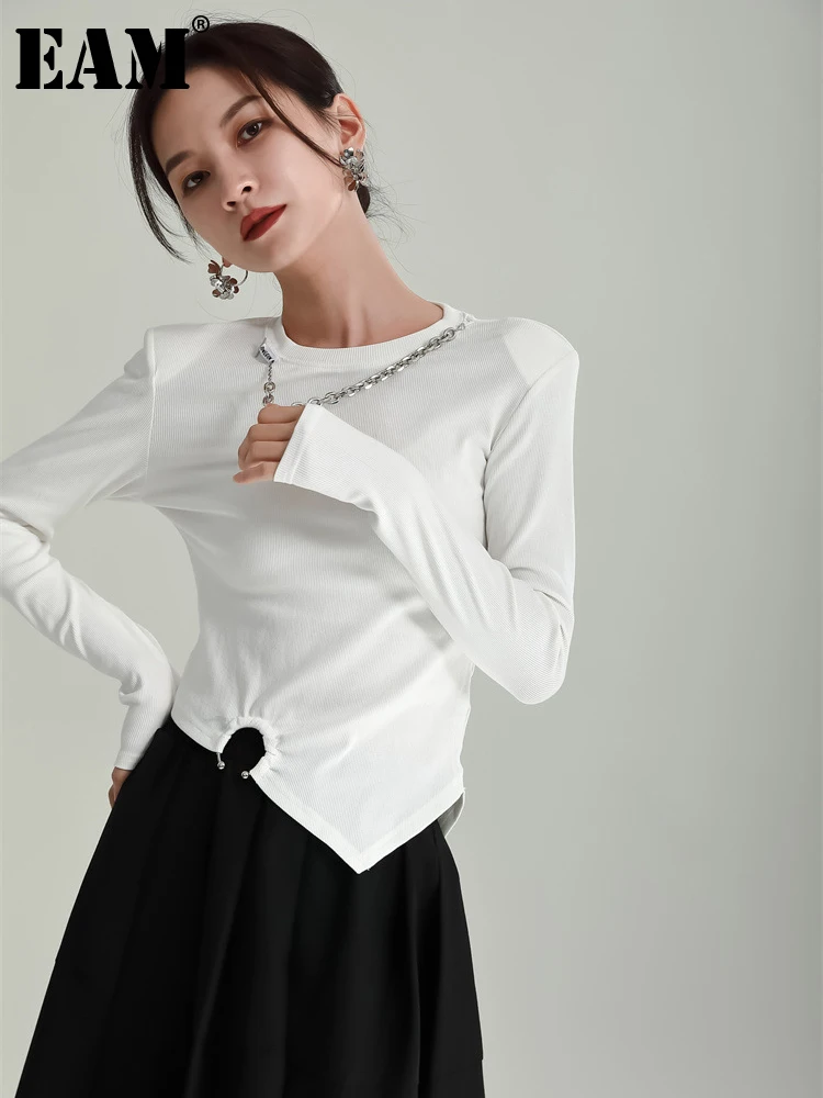 

[EAM] Женская белая серая узкая футболка с цепочкой и асимметричным подолом, новая модная футболка с круглым вырезом и длинными рукавами, весн...