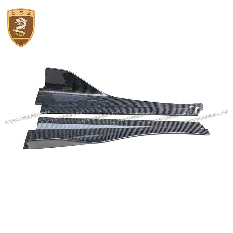 Боковые юбки из сухого углеродного волокна Vor Style BodyKit для McLaren 720s Coupe 2017-2020