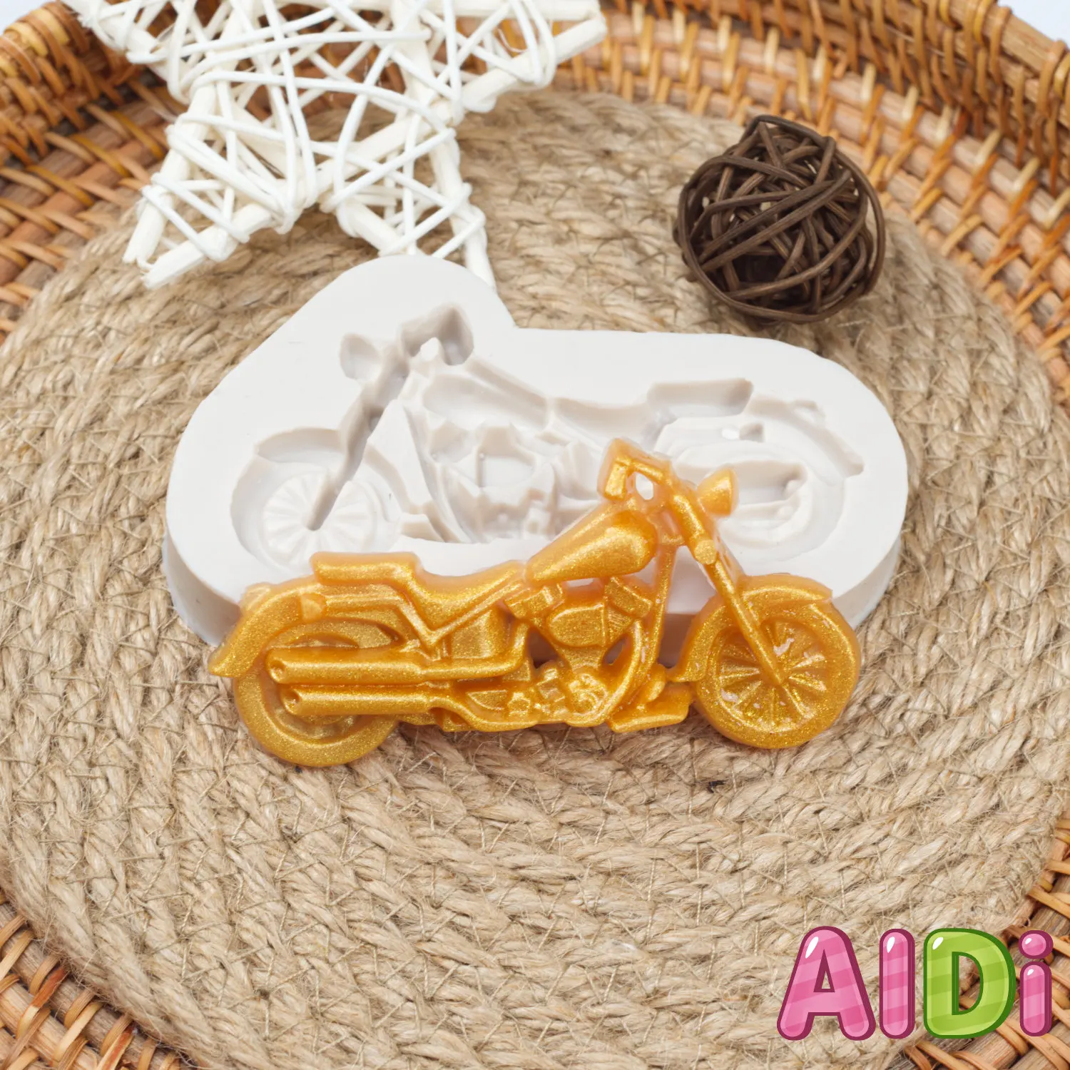 

3D Motorcycle Silicone Molds For Baking Fondant Cake Decorating Tools Chocolate Moulds Gum Cupcake Molds Bakeware