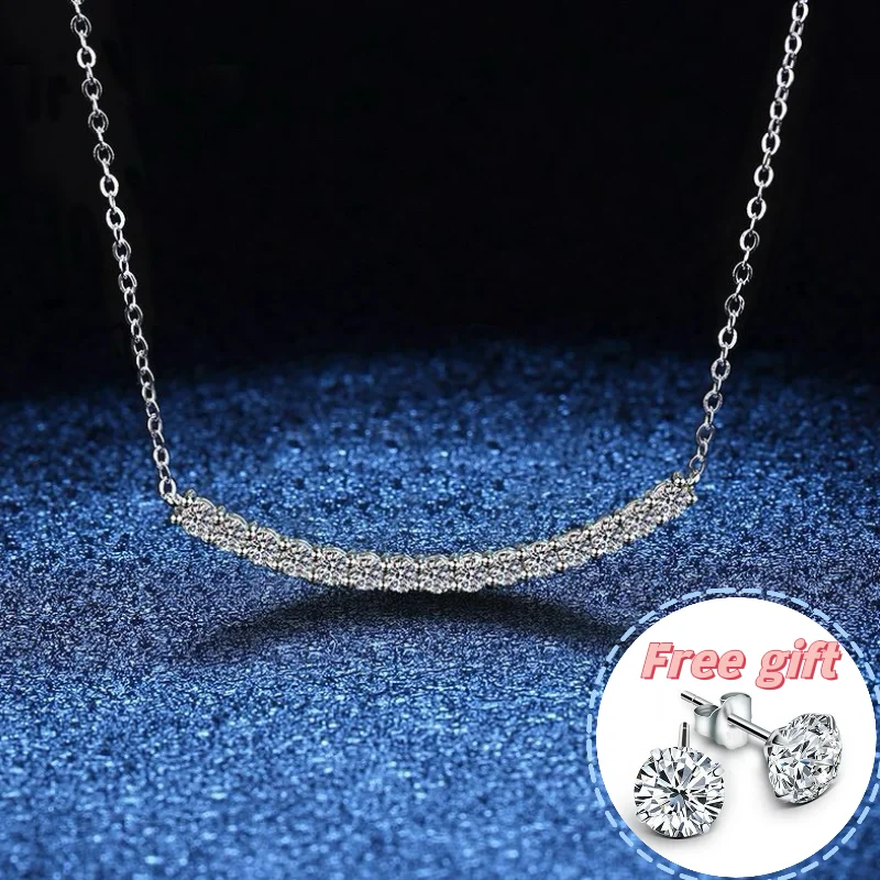 

Moissanite Smiling Face Pendant Necklace for Woman Wedding Jewely Holiday Gifts 925 Sterling Sliver Plated 18k White Gold