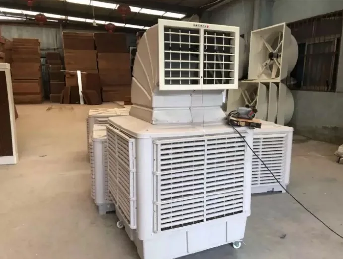 

Evaporative water-cooled air conditioning fan