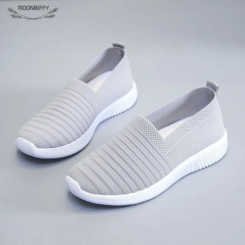 

Легкие Женские кроссовки с вулканизированной подошвой, удобная сетчатая простая повседневная легкая спортивная обувь без шнуровки, на пло...