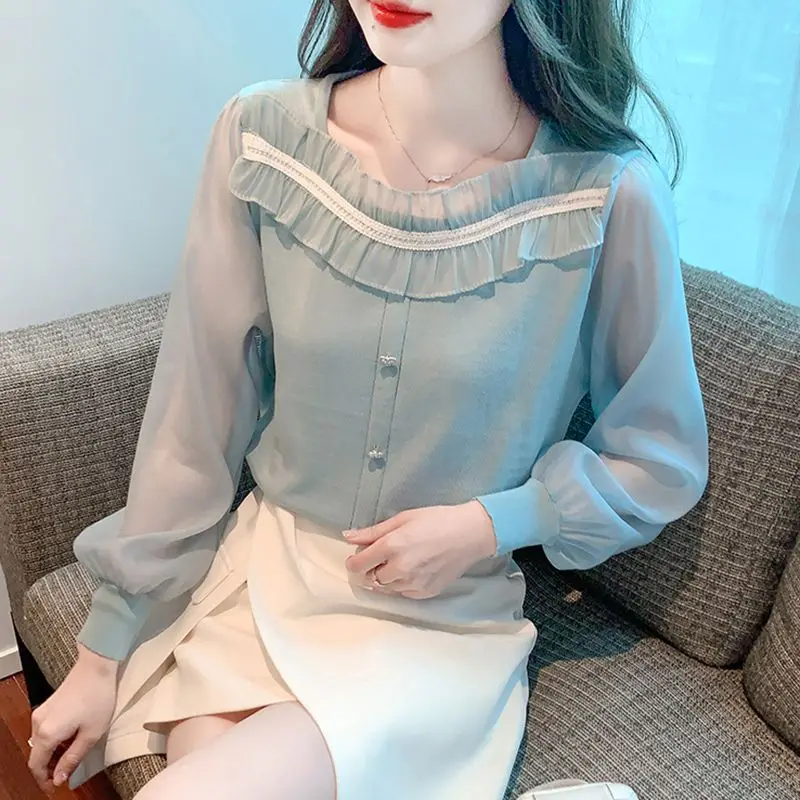 Женский кружевной топ с квадратным вырезом однотонный элегантный на пуговицах