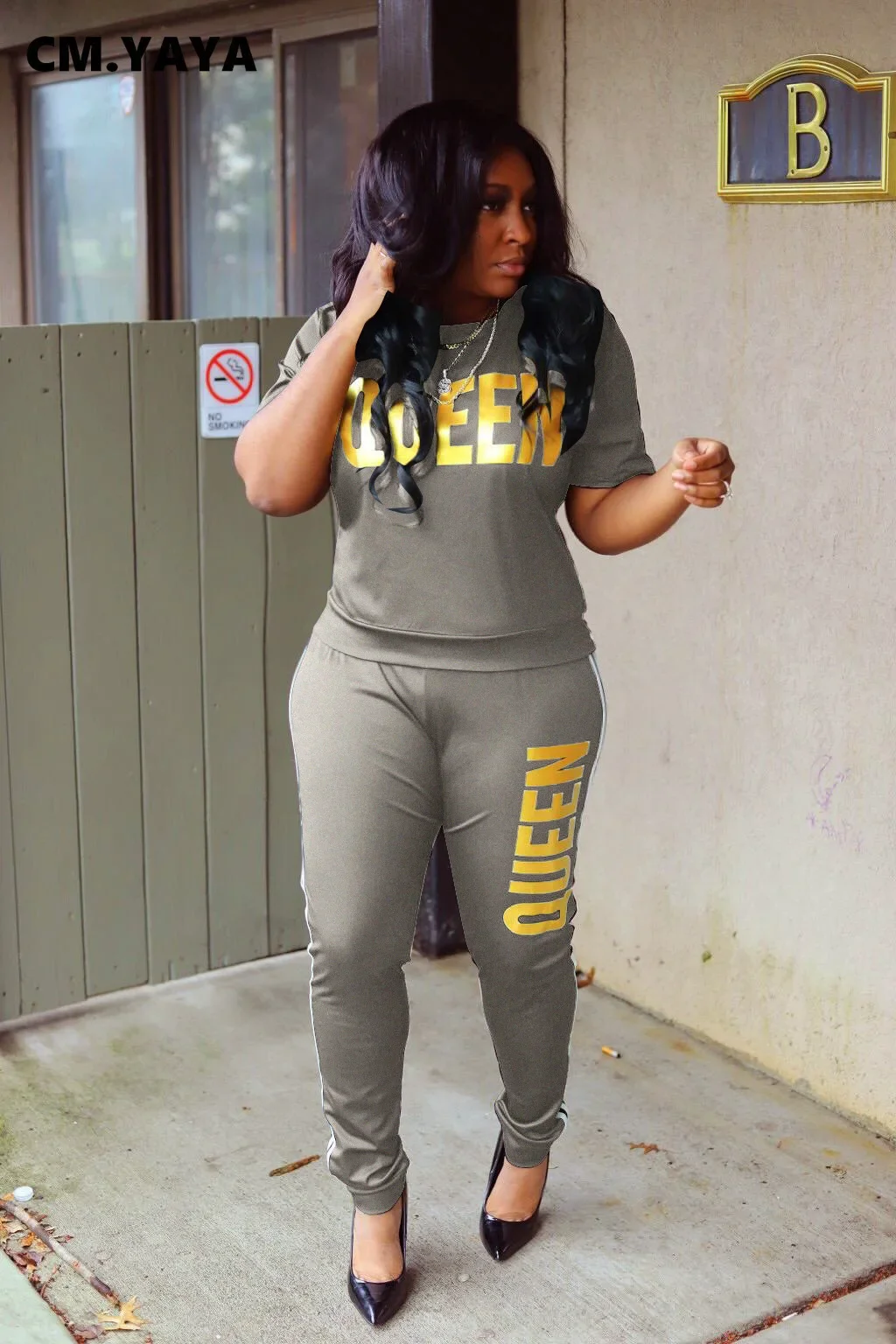 Женский спортивный костюм в полоску CM.YAYA Active Queen