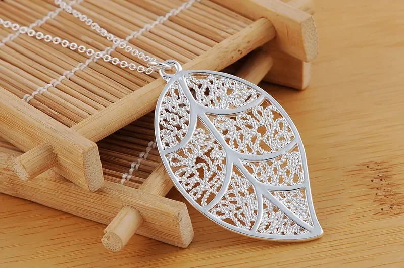 

Hot charm 925 Sterling Silver Leaf pattern Pendant Necklace For Women 18 inches gift top quality party wedding Jewelry