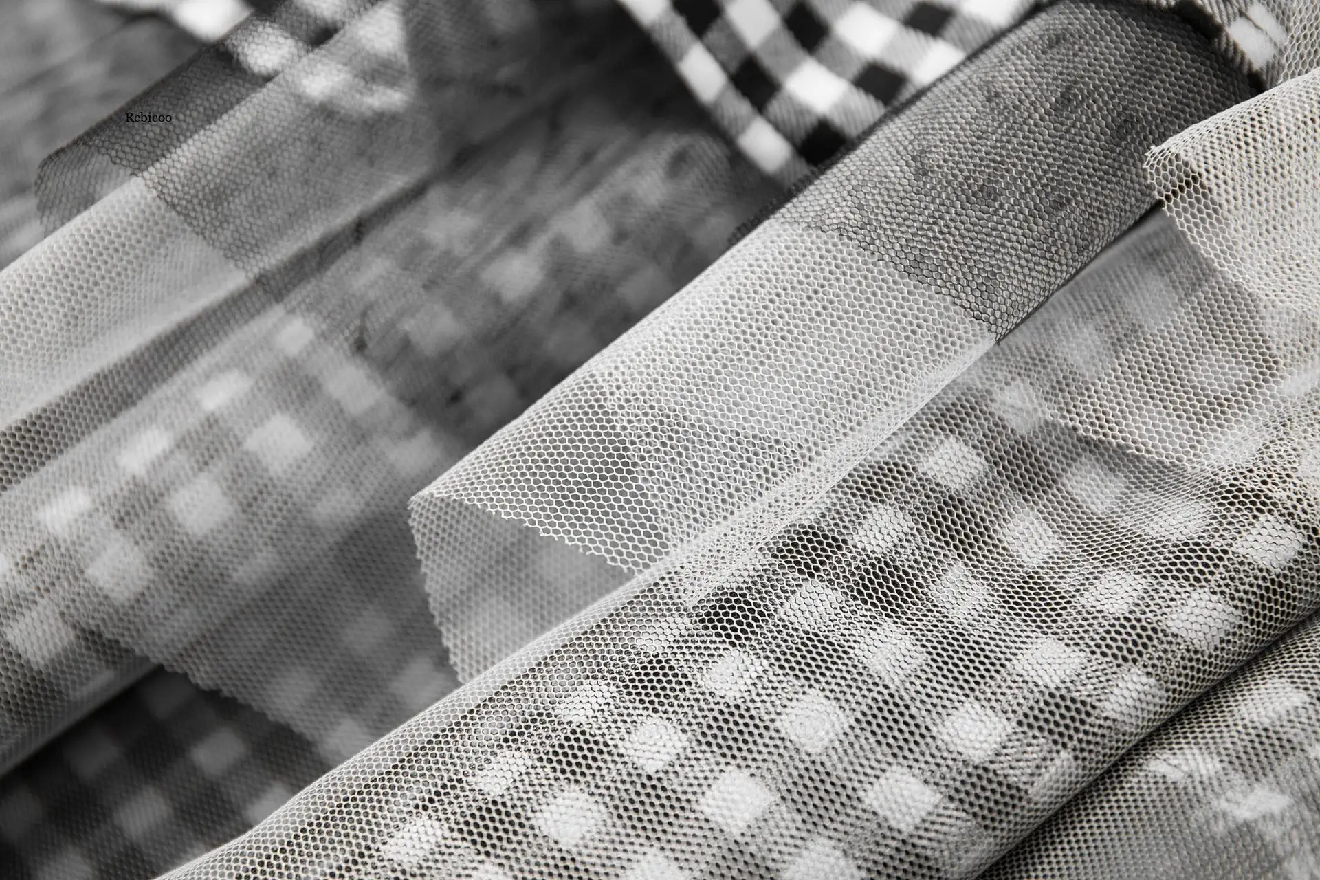 Женская длинная юбка-макси в клетку с высокой талией