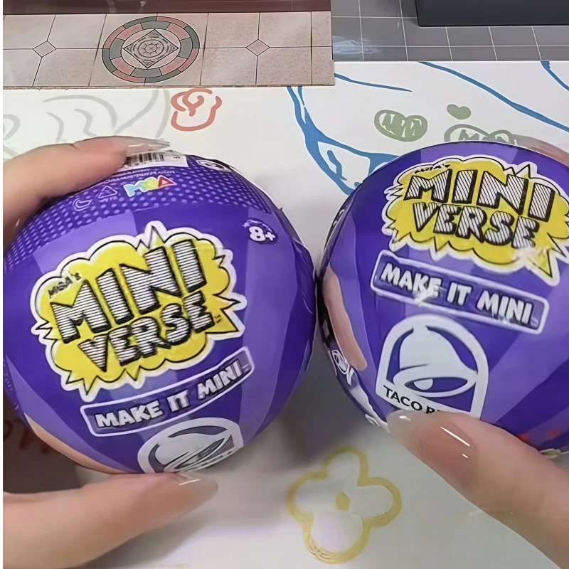 Фото Коллекционный шар-сюрприз Miniverse Make It Mini Taco Bell DIY: крутая, модная, креативная игрушка для настольного декора, подарок для коллекционеров №1