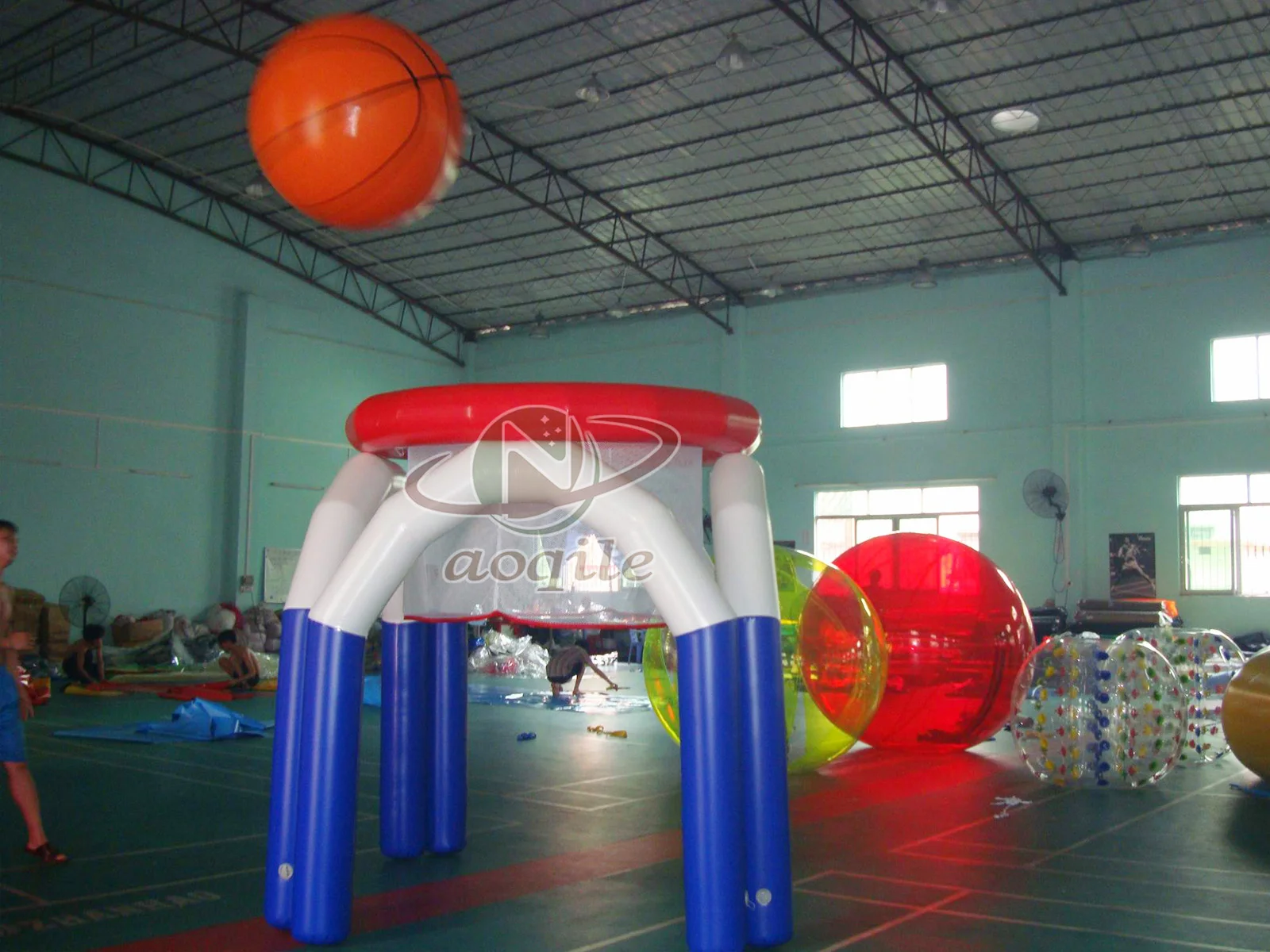 Высококачественная популярная надувная игра для баскетбольного кольца Bungee Run