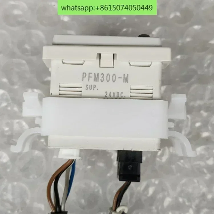 Расходомер SMC PFM550-01-C6-1 PFM300-M Диапазон: 1-50л/мин -C8-C6L-N7