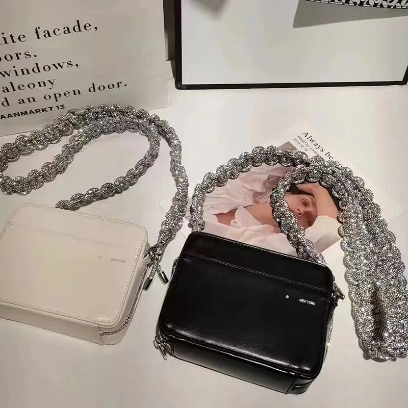 

Advanced Texture Ins Women's Shoulder Bag Fashion Retro Diamond Chain Crossbody Bags for Woman Spring Summer New Mini Wallet