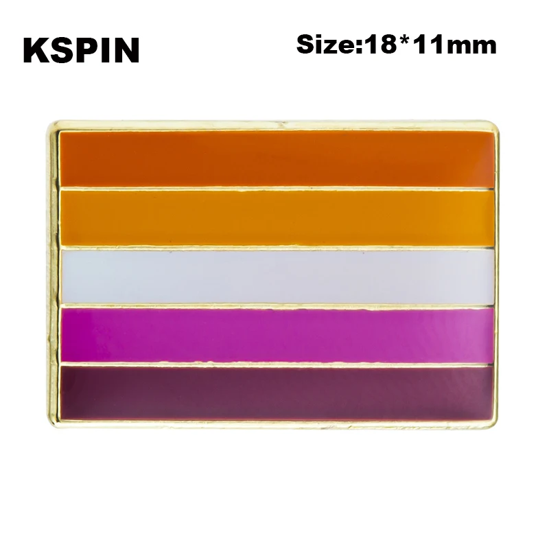 Брошь на лацкан в форме сердца цвет ассортименте