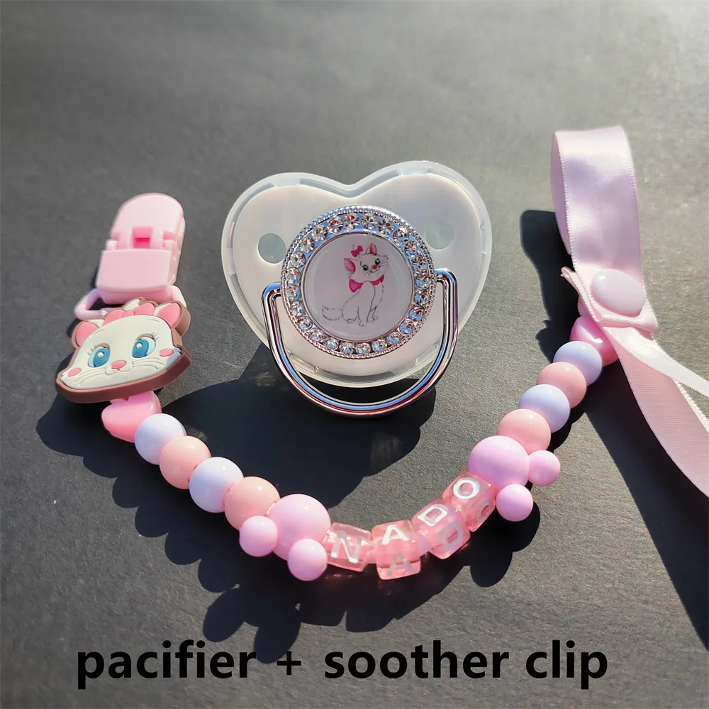 

Newborn Babi Feeding Items Marie Cartoon Beads Pacifier Clip with Baby Name Infant Material Silicone Soother Nippler for 0-18 M