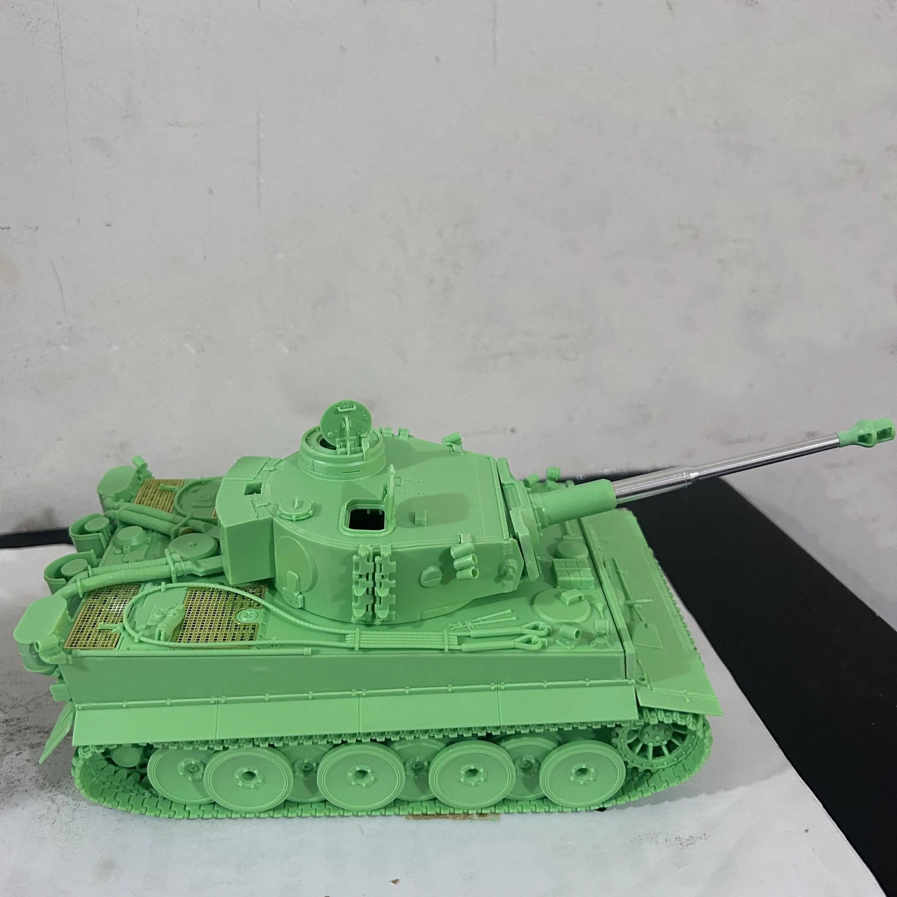 Tiger 4901GREEN Масштаб 1/35 Sd.Kfz.181 TIGER I 1942-1945 EARLY WW2 НЕМЕЦКИЙ ТАНК HEAVY готовый продукт