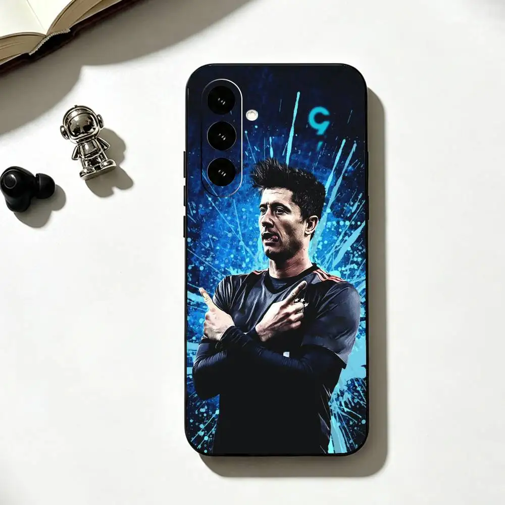 Фото Чехол для телефона Football R-Robert L-Lewandowski, черный, силиконовый, мягкий, для Samsung Galaxy A73, A72, A71, A70, A53, A52, A51 №2