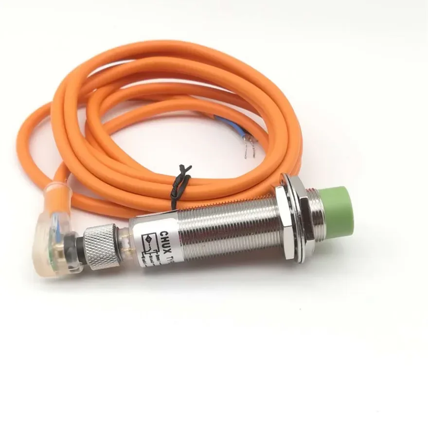 CHUX 1 шт. M18 PNP Индуктивный датчик приближения NO + NC 8 мм Расстояние обнаружения со