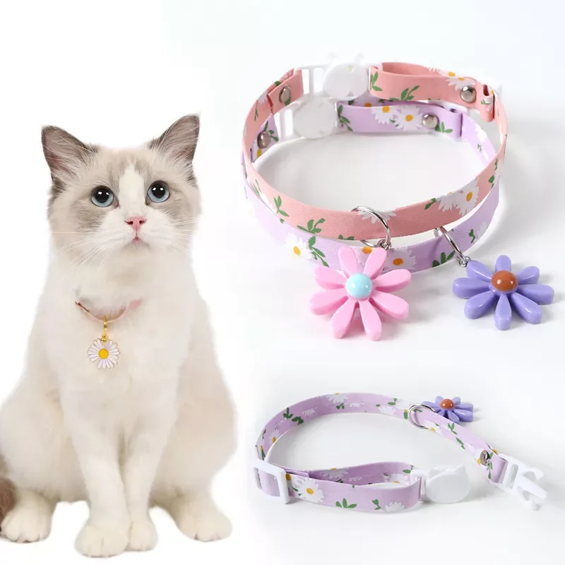 

2022New Pets Cats Collars Daisy Flower Pattern With Hollow Bell Collars For Cats Kitten Collars Lead Leash Home Pet Supplies