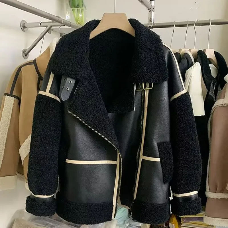 

Куртка женская из искусственного меха овечьей шерсти, теплая уличная одежда с поясом, свободная Байкерская верхняя одежда на молнии, Осень-зима