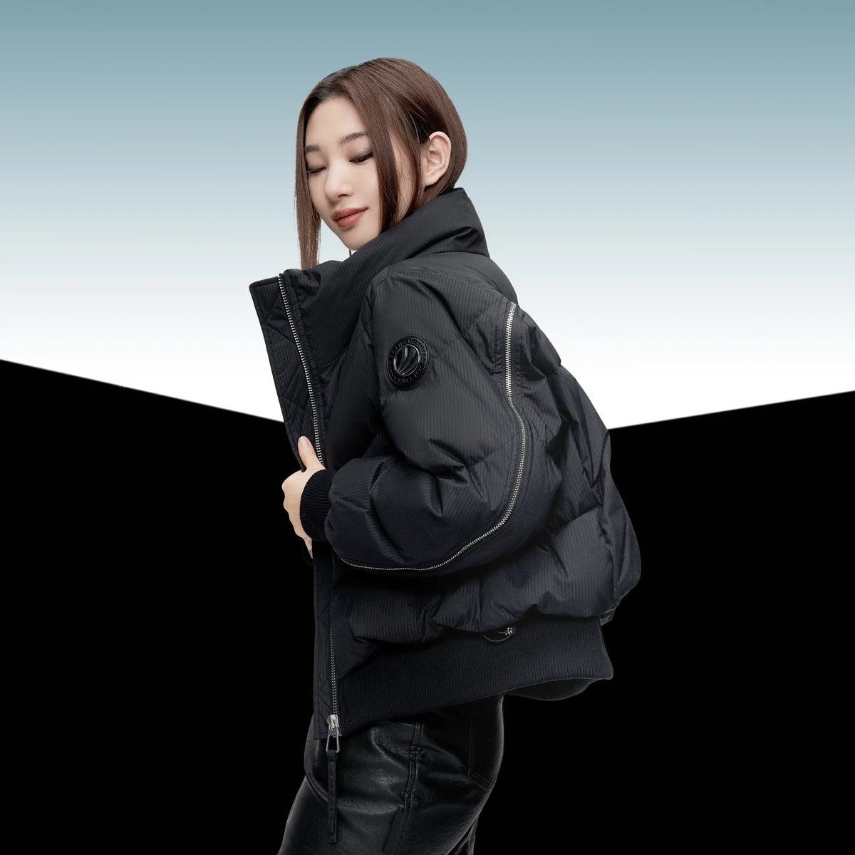 Женский пуховик BOSIDENG с воротником-стойкой