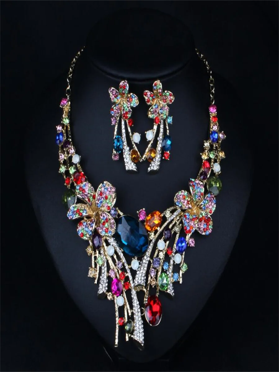 Color alloy imitation jewel exaggerated necklace earrings set, bridal accessories High-grade alloy jewelry accessories for woman