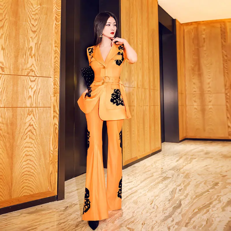 

Women 2022 Spring New 2 Piece Sets Female Single Breasted Notched Jackets + High Waist Long Flare Pants Ladies Printed Suits V12