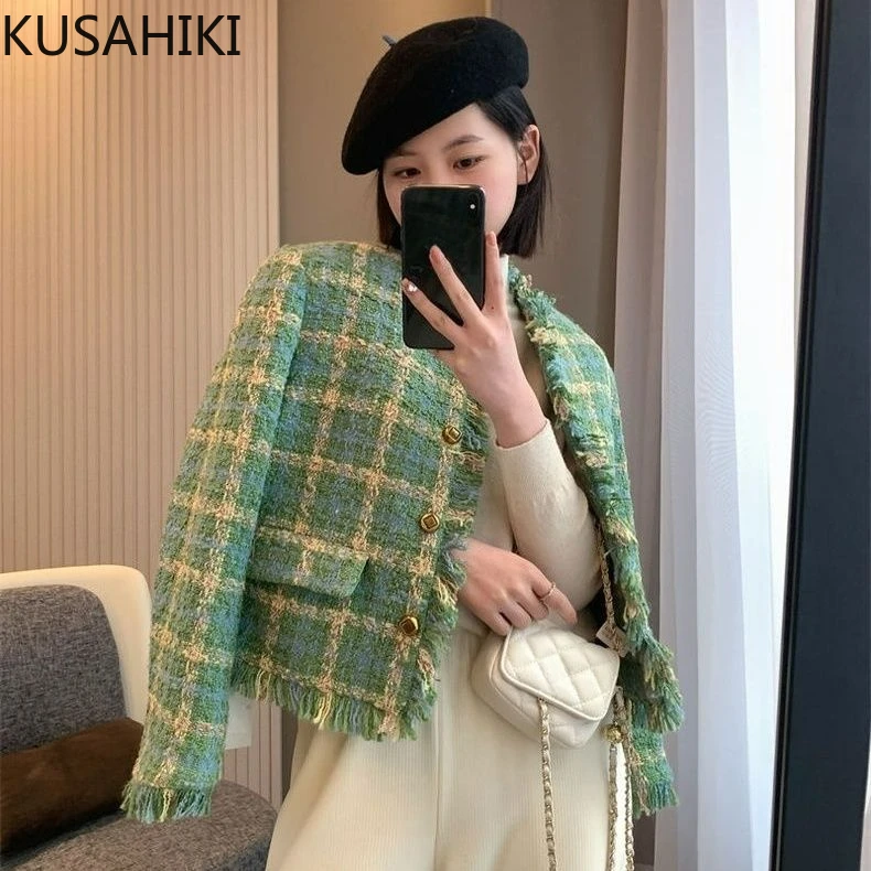 Куртка женская осенняя однобортная с длинным рукавом и круглым вырезом