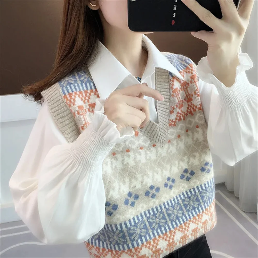 

V-neck Sweater Vest Women Gentle Ins baggy Aesthetics Korean Fashion Knit Vintage Design Harajuku Clothing temper Student Kawaii